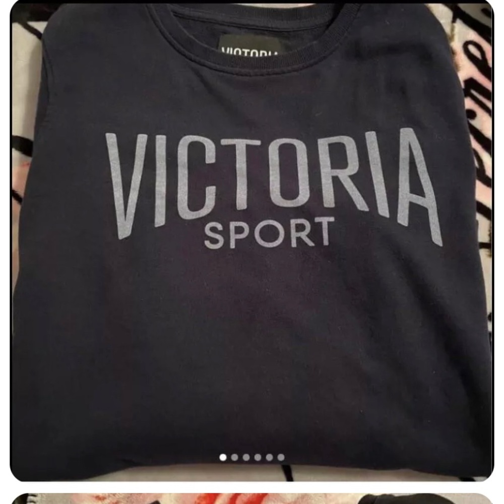 Lot of 2 sweatshirts. Size medium. Blue and black.